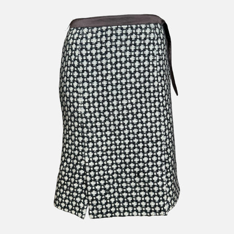 Miu Miu F/W 2000 Black And White Wool Boucle Houndstooth Pencil Skirt With Contrast Waistband