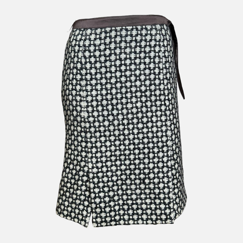 Miu Miu F/W 2000 Black And White Wool Boucle Houndstooth Pencil Skirt With Contrast Waistband