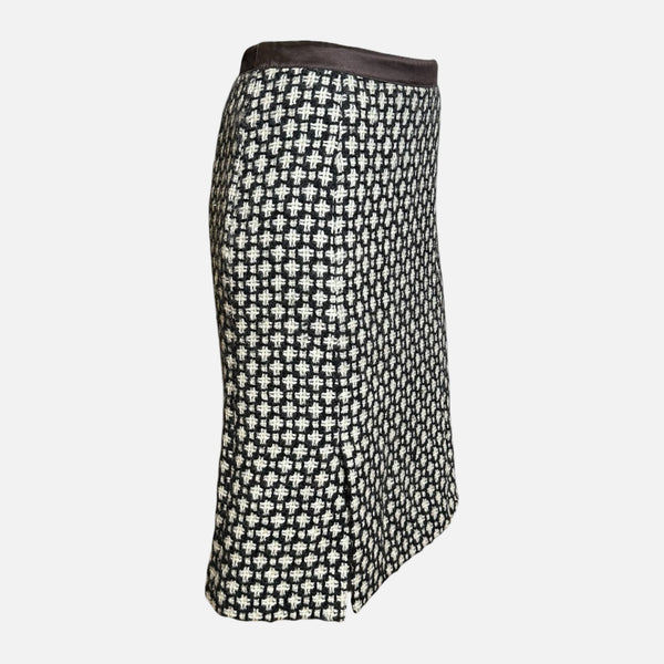 Miu Miu F/W 2000 Black And White Wool Boucle Houndstooth Pencil Skirt With Contrast Waistband