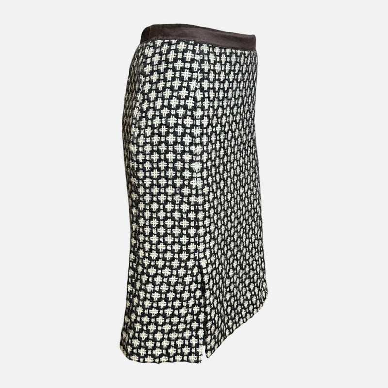 Miu Miu F/W 2000 Black And White Wool Boucle Houndstooth Pencil Skirt With Contrast Waistband
