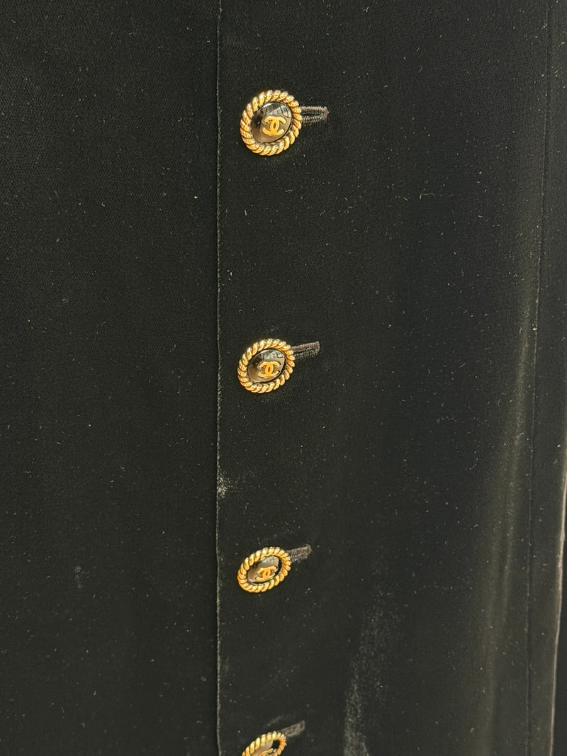 Pleated waistband detail of Chanel F/W 1996 velvet maxi skirt
