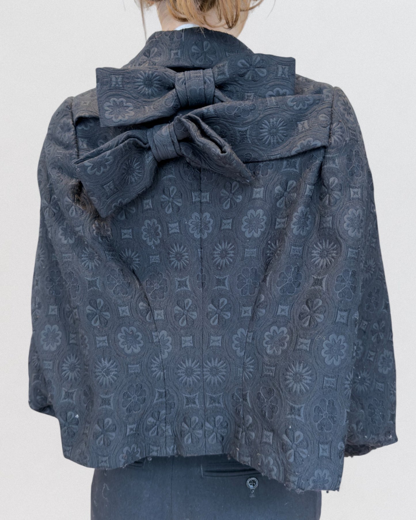 Comme Des Garçons Fall 2004 Black Jacquard Cropped Jacket with Oversized Bow