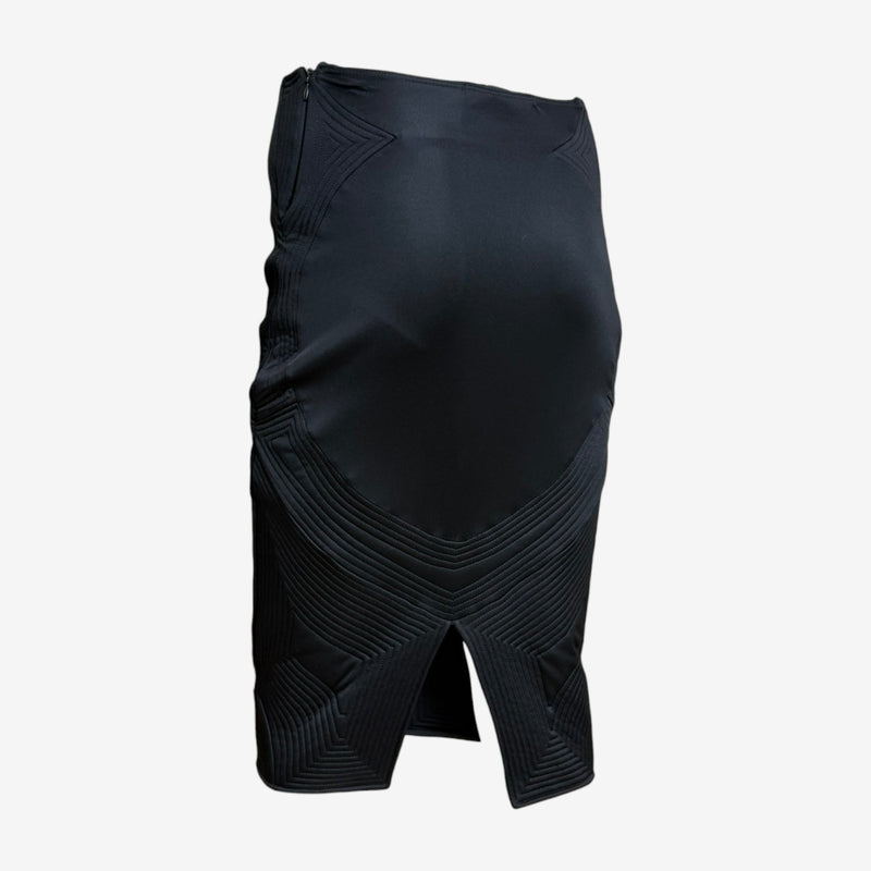 Black quilted pencil skirt by Yves Saint Laurent Tom Ford, knee-length hemline with diamond quilting