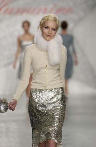 Silver fishtail skirt by Blumarine, side zip closure detail view