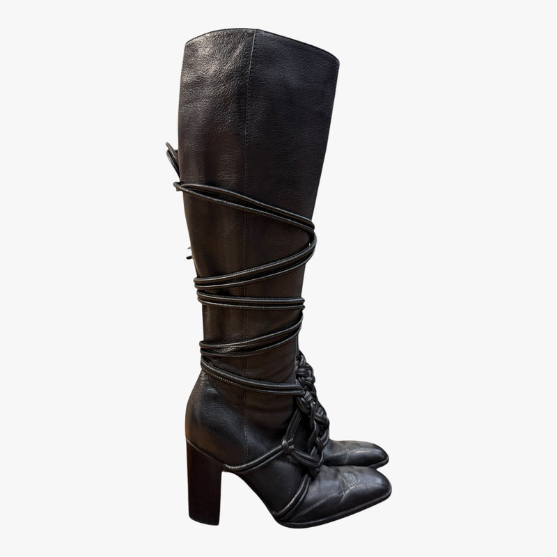 Black lace knee high boot by Yves Saint Laurent, Tom Ford era, heel detail