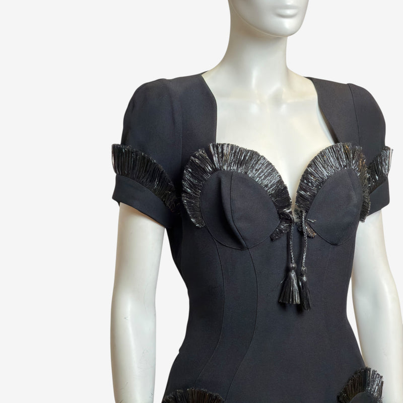 Thierry Mugler S/S 1995 dress side profile, fitted silhouette with raffia fringe accents